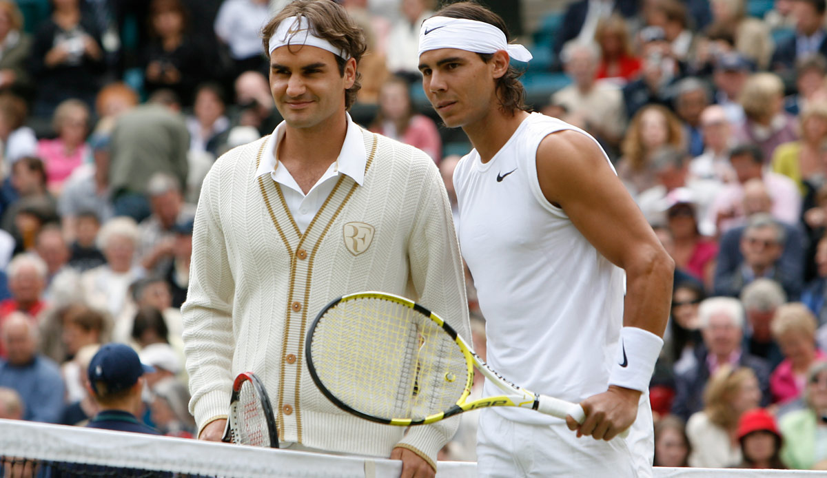 Wimbledon-Finale 2008: RAFAEL NADAL - Roger Federer 6:4, 6:4, 6:7, 6:7, 9:7. Ein Match, über das Bücher geschrieben wurden - für viele Fans bis heute das beste Match aller Zeiten. Ein Blick auf dieses Foto verrät eigentlich schon alles ...