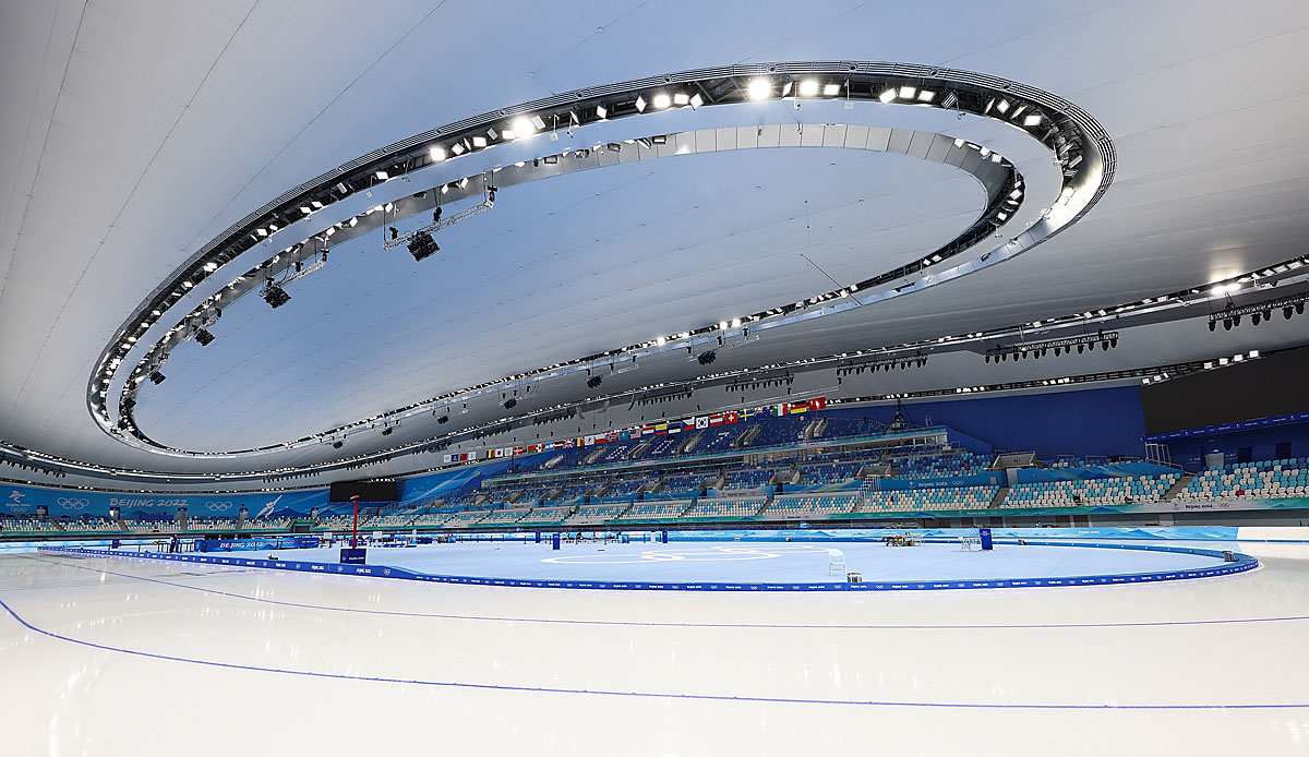 Das "Ice Ribbon" ist der einzige Neubau im olympischen Park in Peking. In diesem finden die Eisschnelllaufwettbewerbe statt.