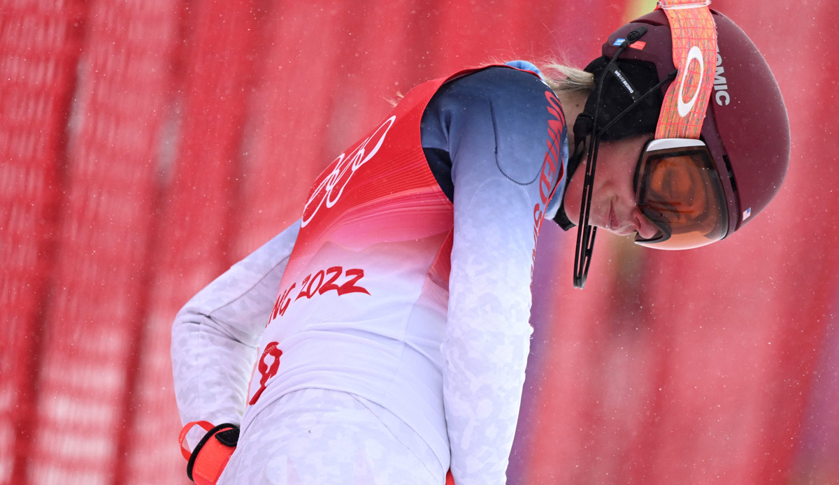 Ausfall des Tages: MIKAELA SHIFFRIN. In der Abfahrt lief es mit den fremden Ski, aber dann schied sie im Slalom in aussichtsreicher Position früh aus. Keine Einzel-Medaille in Peking - sie hatte zuletzt einfach die Seuche am Ski.