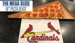 Die Amis essen bekanntlich keine ganzen Pizzen, sondern nur einzelne Scheiben - wie dieses Stück von den St. Louis Cardinals - schlanke 40 Zentimeter lang, für den kleinen Hunger.