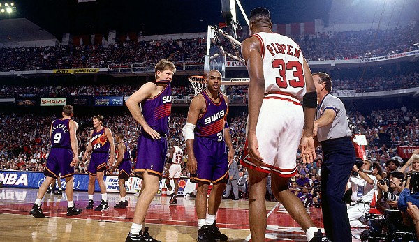 1993: Chicago Bulls (4-2 gegen Phoenix Suns). Finals MVP: Michael Jordan