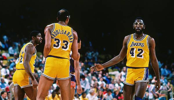 Platz 4: All-Time Leading Scorer Kareem Abdul-Jabbar bildete einst bei den Lakers ein geniales Duo mit James Worthy, der zwischen Small und Power Forward "pendelte". Zusammen holten sie drei Titel.