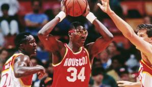 Hakeem Olajuwon - 52 Punkte und 18 Rebounds (aber auch 11 Turnover) im Jahr 1990 für die Houston Rockets.
