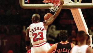 PLATZ 4: 56 Punkte von Michael Jordan (Chicago Bulls) - Spiel 3 der ersten Runde 1992 gegen die Miami Heat.
