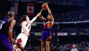 War zwischen 1989 und 1994 fünfmal im All-NBA Team, die Serie mit den Bulls war nicht seine glücklichste. Nach den ersten beiden Spielen der Buhmann, später besser. War zwischen 2008 und 2016 Bürgermeister von Sacramento.