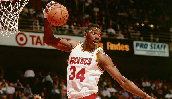 Platz 32: HAKEEM OLAJUWON (1984-2002): 21,77 Punkte - 1.238 Spiele für die Houston Rockets und Toronto Raptors.