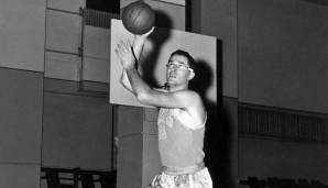 Platz 9: George Mikan (1946-1954) - Die erste Center-Legende der Lakers. Mikan war in seiner Zeit so dominant, dass zahlreiche Regeln geändert werden mussten. Es galt: Wer Mikan hat, der gewinnt auch den Titel.