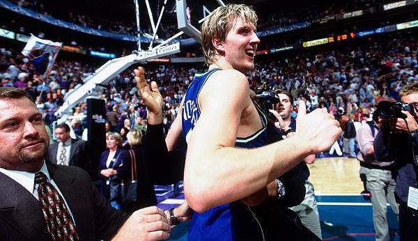 1999/2000 gewannen die Mavs 40 Spiele, ein Jahr später folgte mit 53 Siegen der Einzug in die Playoffs, in denen nach dem Sieg gegen die Jazz erst in der zweiten Runde gegen die Spurs Schluss war. So war es auch ein Jahr später (1-4 gegen die Kings).