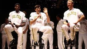 5. Larry Bird, Kevin McHale, Robert Parish (Boston Celtics, 1980 bis 1992). Der vielleicht beste Frontcourt, den die NBA je gesehen hat. Bird war mit seinen drei MVP-Awards klar das Aushängeschild, aber auch McHale und Parish waren Legenden.