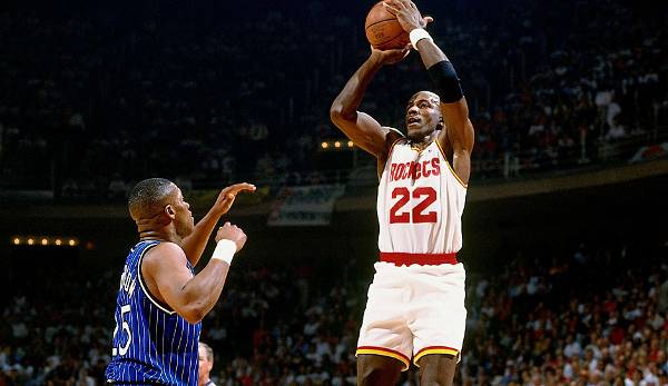 The Glide hatte eigentlich nur das Problem, in der gleichen Ära wie MJ zu spielen, sonst wäre er ihr wohl bester Zweier gewesen. So blieben insgesamt drei Finals-Teilnahmen und die Krönung mit den Rockets 1995.
