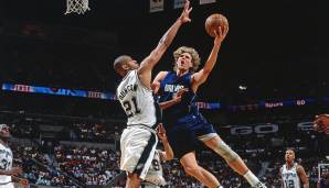 PLATZ 7 - Western Conference Finals 2003, Spiel 1 bei den San Antonio Spurs (113:110 Mavs): Dirk Nowitzki mit 38 Punkten, 15 Rebounds und 2 Assists bei 10/19 aus dem Feld und 17/17 von der Freiwurflinie.