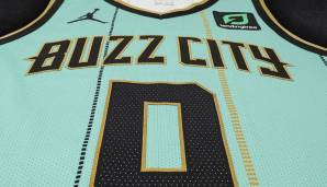 CHARLOTTE HORNETS: Zwei neue Trikots der Hornets sind bereits bekannt (dazu später mehr), nun bekommen wir auch das neue City-Edition-Jersey präsentiert - inklusive Buzz-City-Aufschrift und gewagten Farben.