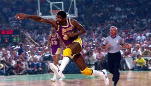 Julius Ervings All-Time Second Team: MAGIC JOHNSON | Position: Point Guard | Team: Los Angeles Lakers | aktiv von: 1979 - 1991 und 1995/96 | Karriere-Highlights: Hall of Famer, 5x Champion, 3x MVP, 3x Finals-MVP, 12x All-Star, 10x All-NBA