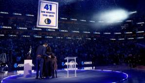 Das Trikot hängt! Die Dallas Mavericks haben die Nr. 41 von Dirk Nowitzki unter die Hallendecke gezogen. Wir zeigen die besten Bilder eines emotionalen Abends.