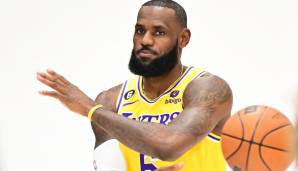 LEBRON JAMES (Los Angeles Lakers) über den nahenden Punkterekord von Kareem Abdul-Jabbar: "Wow … Hier zu sitzen und zu wissen, dass ich an der Schwelle zum begehrtesten Rekord der NBA stehe. Ich habe davor irgendwie ein bisschen Ehrfurcht."