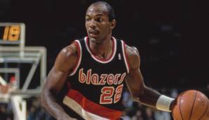 Platz 10: CLYDE DREXLER | 42 Punkte | Portland Trail Blazers | Am 26.02.1988 gegen die Chicago Bulls | Michael Jordan: 52 Punkte | CHI-POR: 96-104