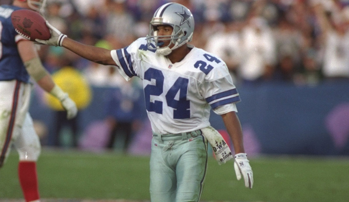 Cornerback - LARRY BROWN: Ebenfalls dreimaliger Super-Bowl-Sieger mit den Cowboys. Er war der 320. Pick (12. Runde) im Draft 1991 und spiele bis 1998 in der NFL, davon 6 Jahrein Dallas und zwischendrin 2 in Oakland.