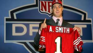 Beginnen müssen wir diesen Rückblick allerdings schon im Jahr 2005, denn damals hatten die 49ers den ersten Pick im Draft und Cal-QB Rodgers war zu haben, galt sogar als möglicher Top-Pick. Am Ende wählten die Niners aber QB Alex Smith.