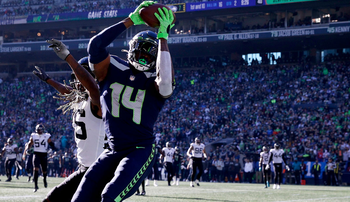30. SEATTLE SEAHAWKS - Overall Rating: 76 | Defense: 75 | Offense: 70 | Special Teams: 72