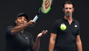 Serena Williams versucht sich für die Australian Open in Form zu bringen.