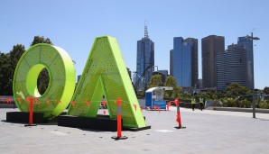 Das neue Logo der Australian Open mit hunderten Bällen gefüllt.