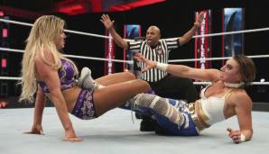 Charlotte Flair setzte sich zu Beginn von Tag 2 gegen Supertalent und NXT-Damenchampion Rhea Ripley durch und holte sich so einen weiteren Titel in ihrer Karriere.