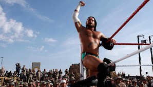 WWE-Superstar CM Punk stammt aus Chicago und besiegt seine Gegner mit dem G.T.S. (Go to Sleep)